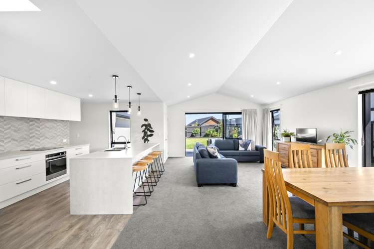 17 Vitalia Crescent Lincoln_10