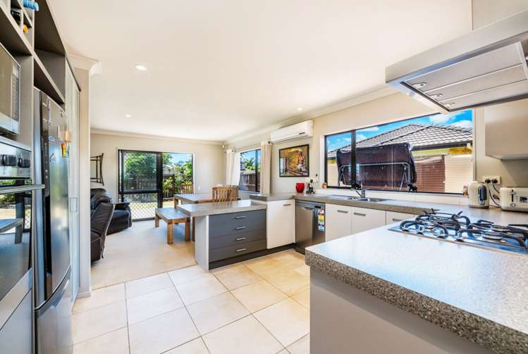 27 Scotsmoor Drive Wattle Downs_10