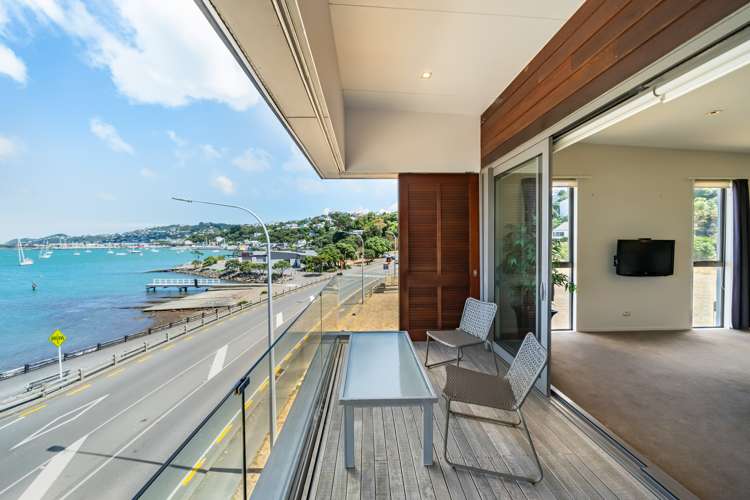 H201/326 Evans Bay Parade Hataitai_1