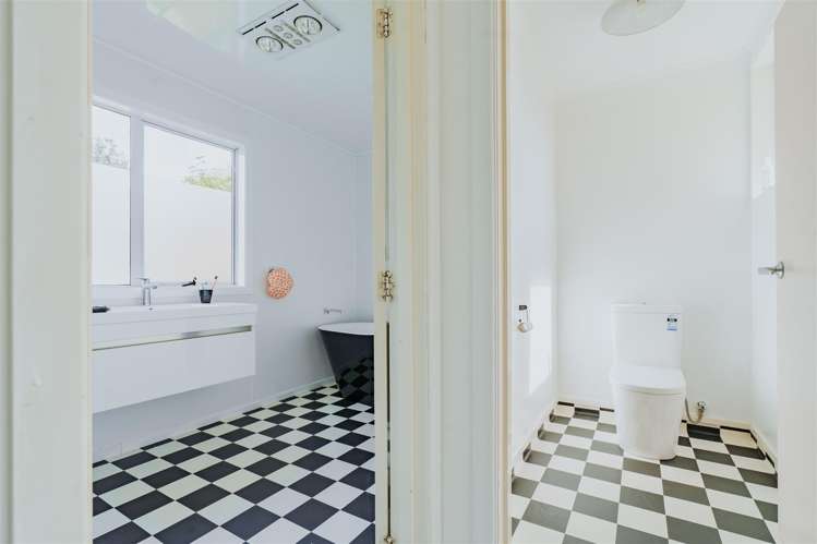 8 Armstrong Street Balclutha_11