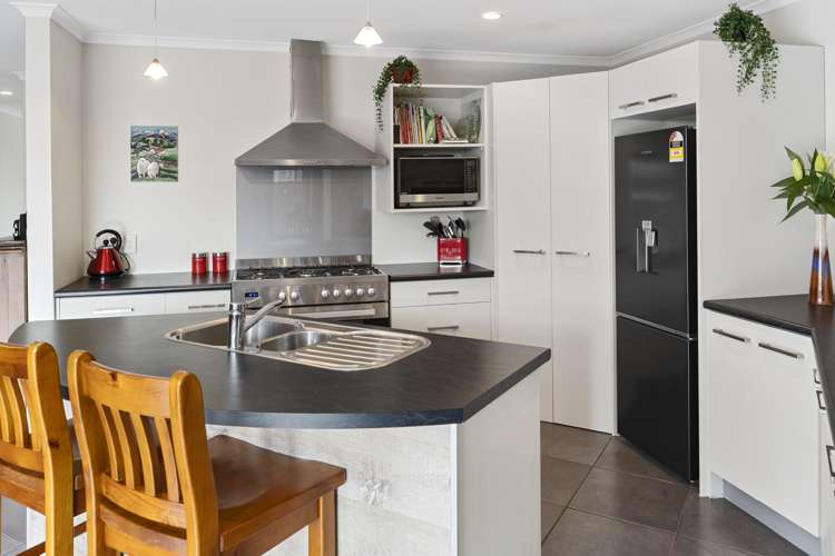 17 Vorbach Place Renwick_14