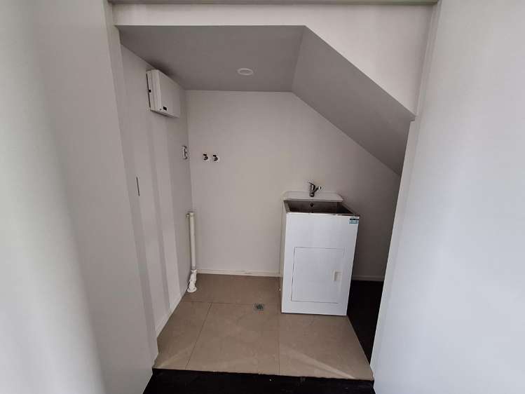 4/8 Kerrs Road 10685_9