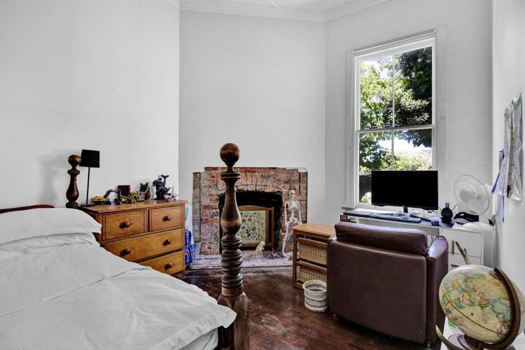 207 Egmont Street Patea_21