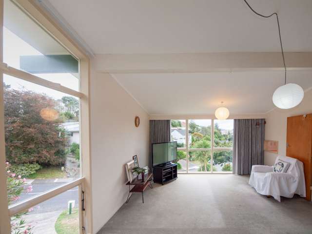 13 Chisbury Street Churton Park_2