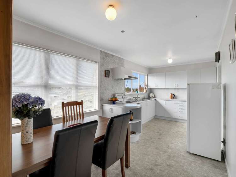 59 Tiroroa Ave Te Atatu South_11