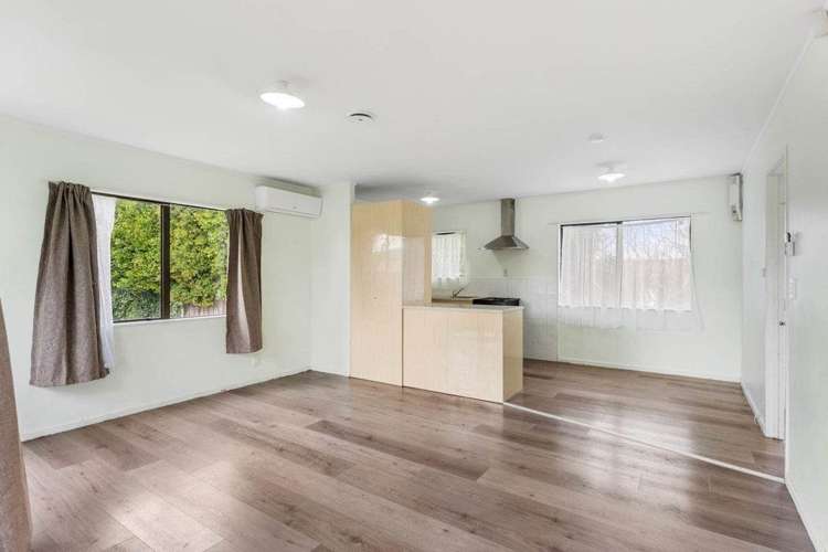 2/32 Maplesden Drive Clendon Park_3