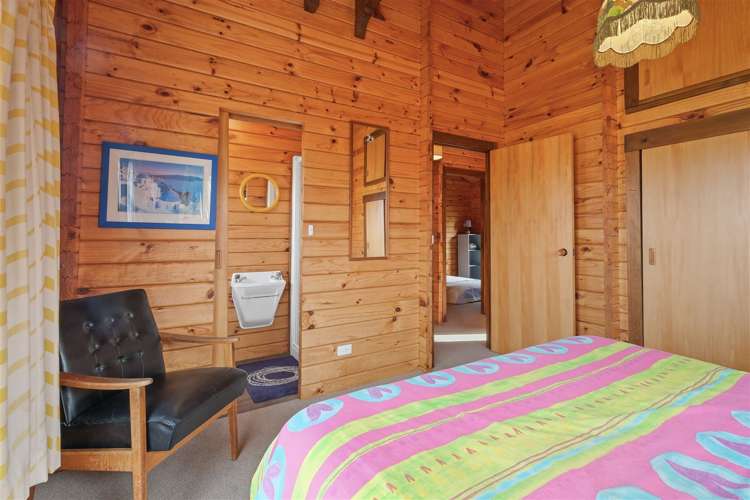 16 Chalet Crescent Hanmer Springs_13