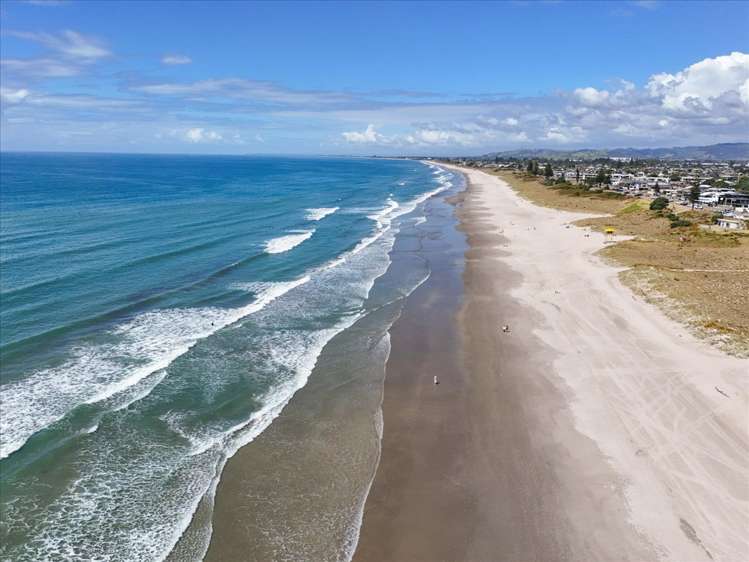 2/135 Marine Parade Mount Maunganui_27