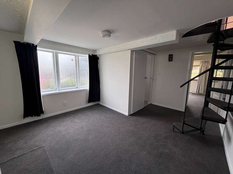 1/8 Quiet Street Te Atatu South_13