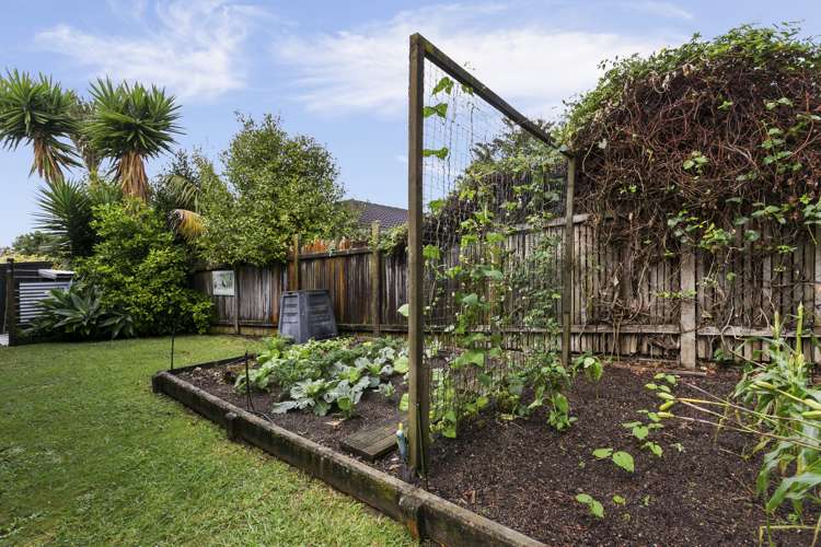 140b Titirangi Road New Lynn_14