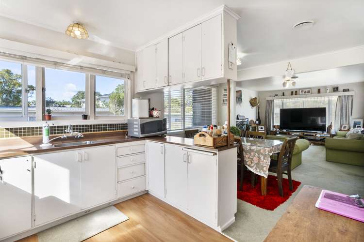 46 Kamara Road Glen Eden_8