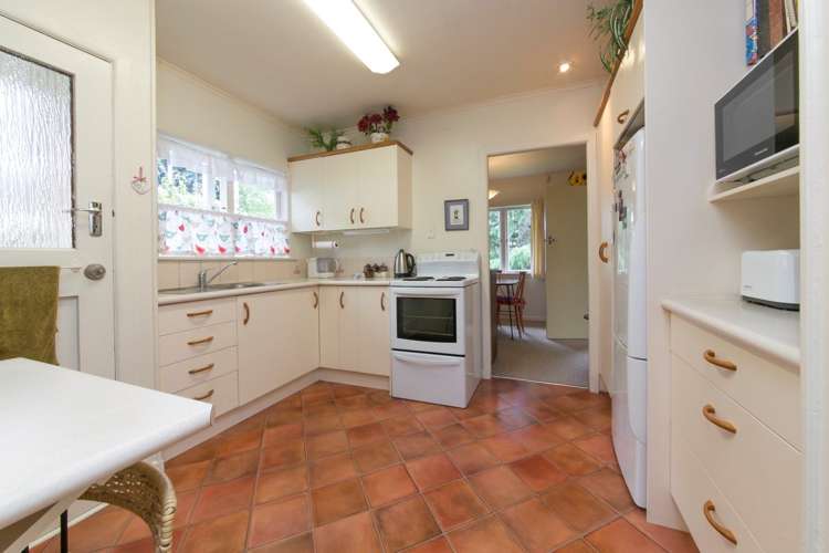 34 Highland Avenue Titirangi_7