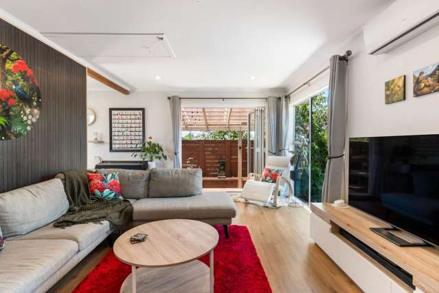 2/57 Solar Road Glen Eden_3