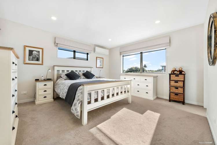 6 Thomas Rielly Avenue Hobsonville_12