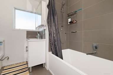 1/62 Redcrest Avenue_3