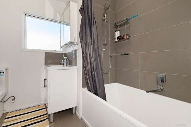 1/62 Redcrest Avenue Red Hill_4