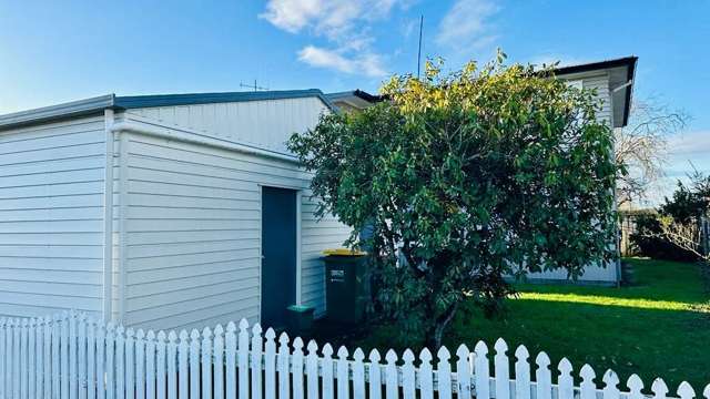 1/4 Richan Street Glenview_2