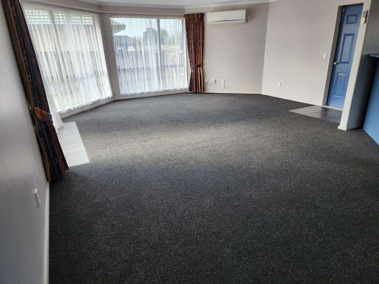 34 Farnborough Drive Nawton_10