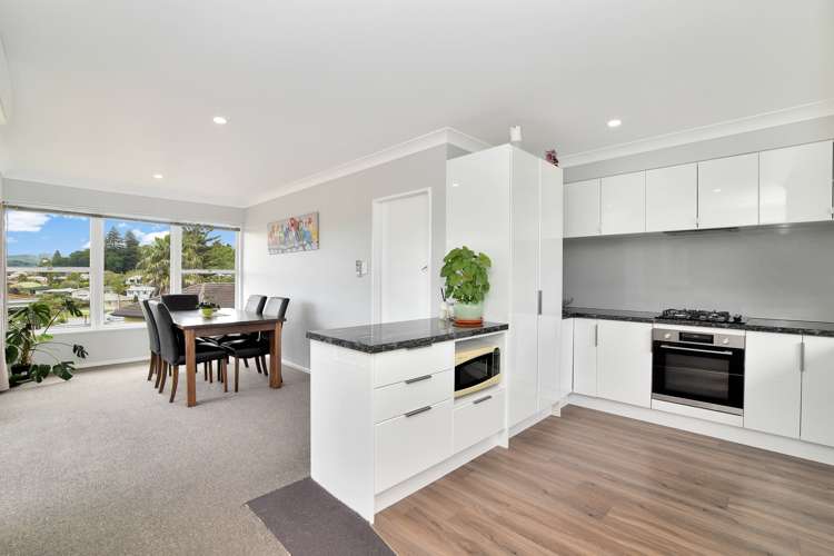 8 Wembury Grove Parkvale_5