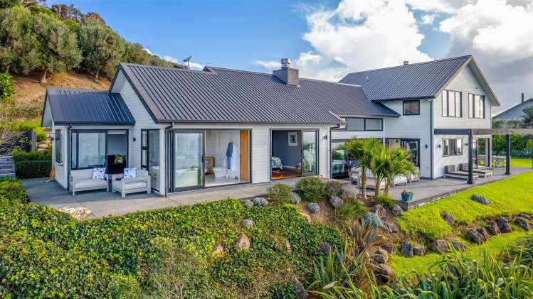 98 Pukematu Lane Russell_4