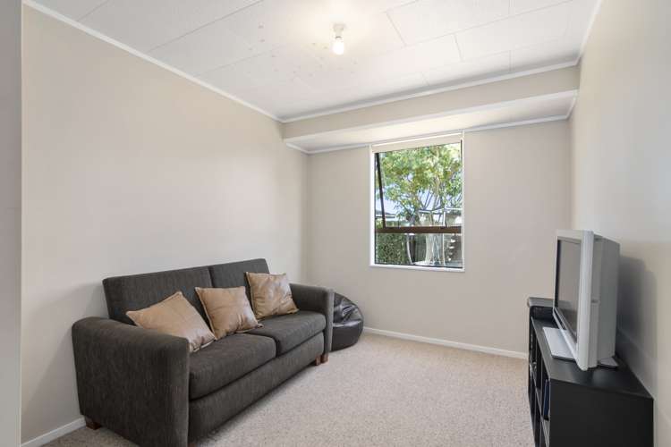 1 Laura Lane Brightwater_11