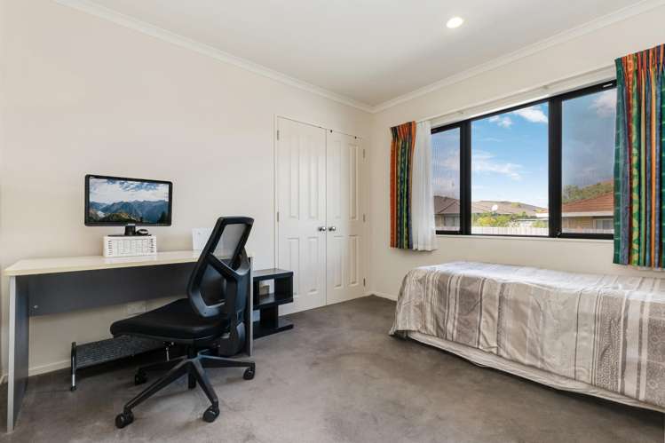 37 Stewart Gibson Place Manurewa_12