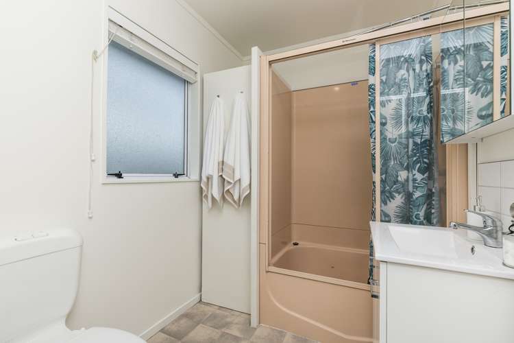 4b Palm Grove Berhampore_3