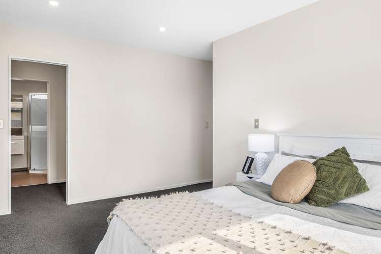 10 Temple Avenue Lincoln_13