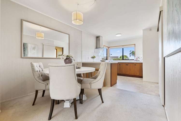 2/13 Parramatta Place Botany Downs_8