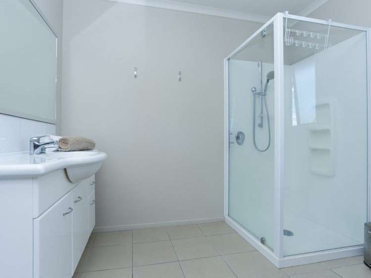 4 Keryn Place Frimley_10