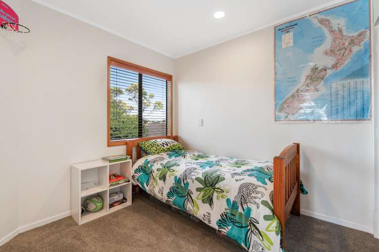 1/117 Sunset Road Totara Vale_12