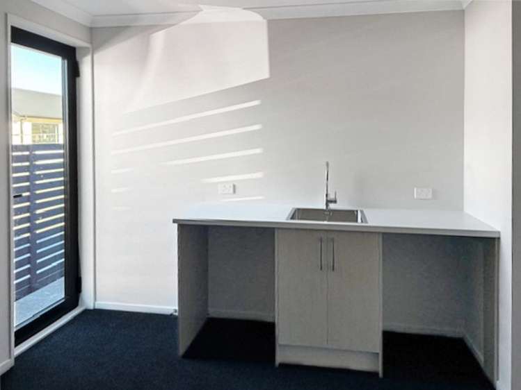 45 Charles Upham Drive 11353_11