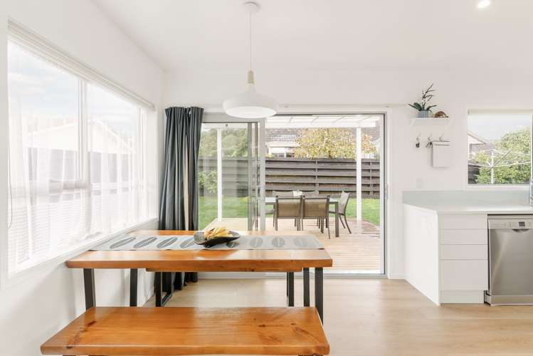 2/18 Manse Road Pahurehure_5