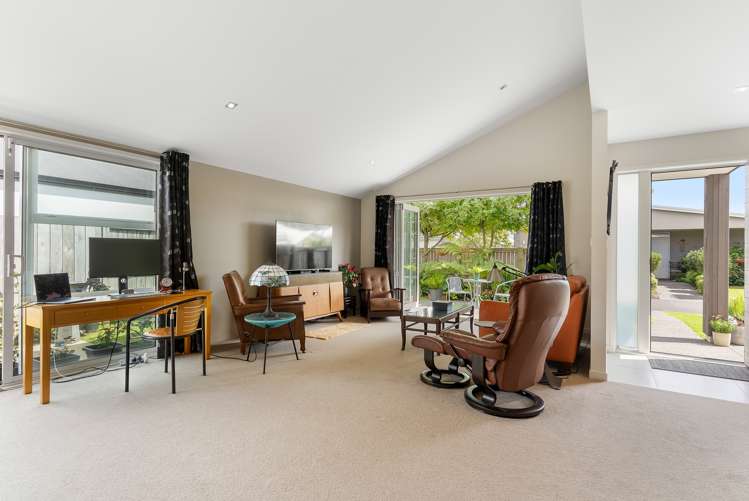 1 Marcus Way Brookfield_26