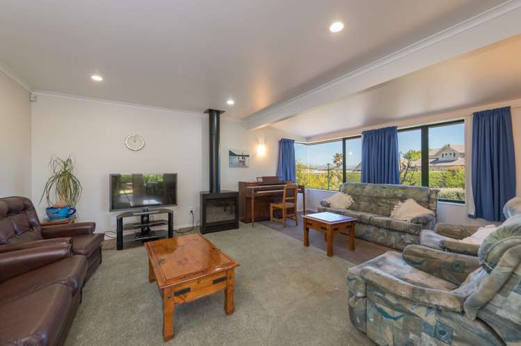 28 Kingsford Drive Stoke_13