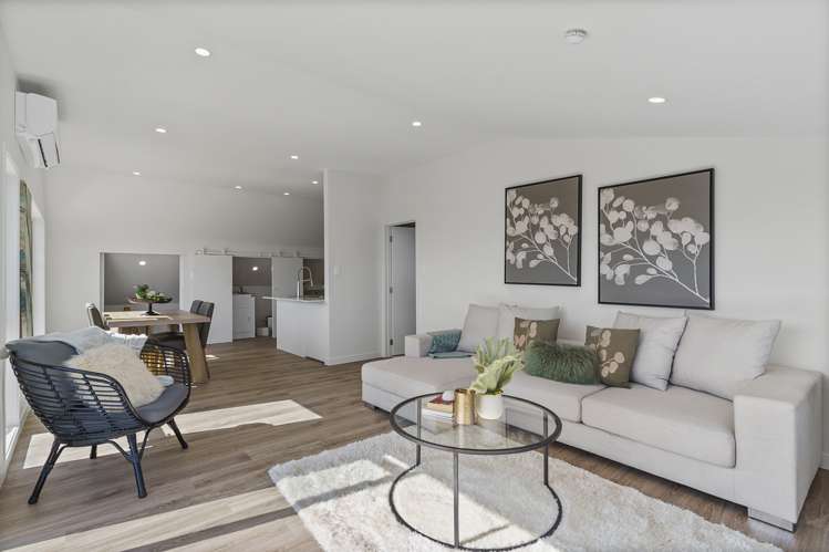 16 Paisley Street Mellons Bay_16