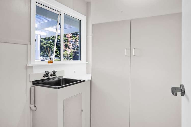 1354 Devon Road Waitara_20