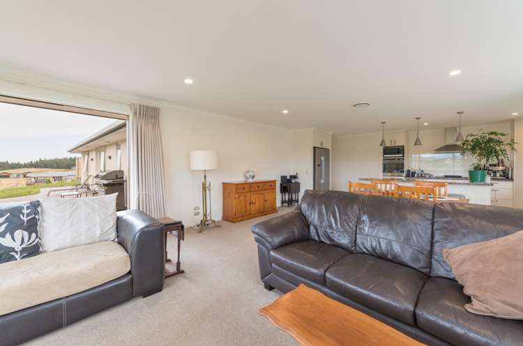 12 Mount Arthur View Redwood Valley_6