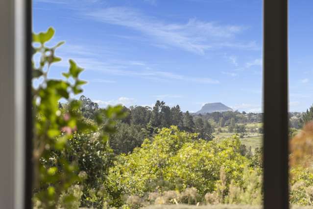 Private Te Puna lifestyle with space and views