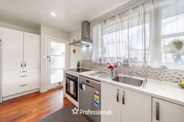 10 Gray Avenue Paraparaumu Beach_8