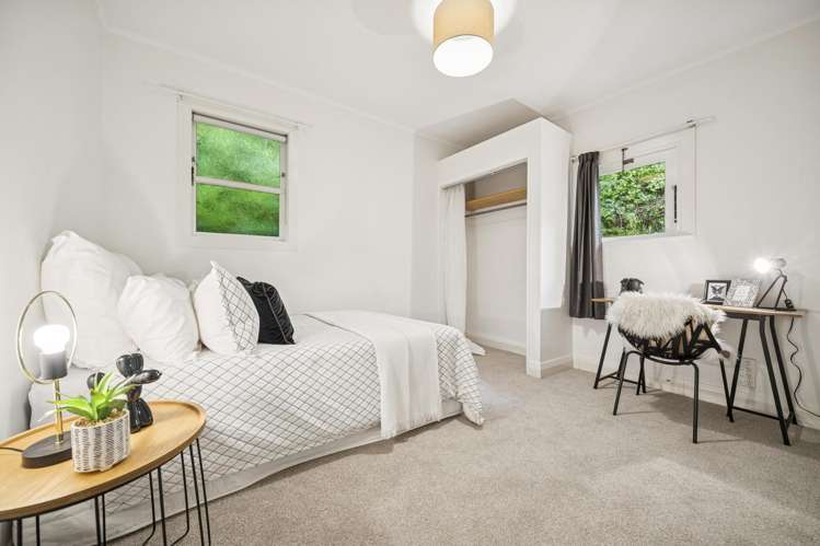 21 Laura Avenue Brooklyn_9