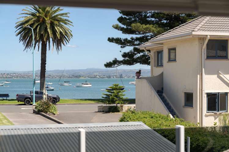 8/3 Leinster Avenue Mount Maunganui_0