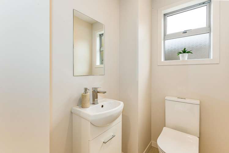 2A Hillary Street Tawa_13