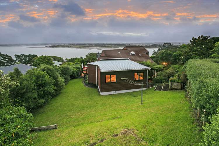 38 Telstar Place Beach Haven_19