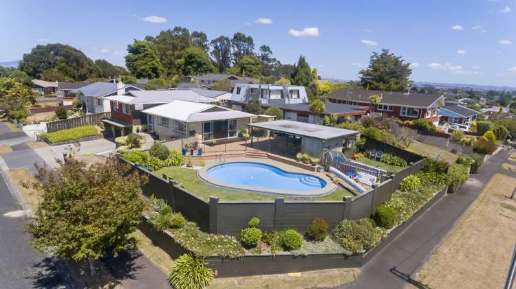 6 Resthill Crescent Glenview_0