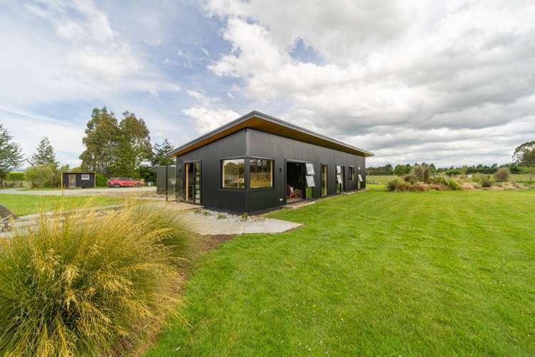 275 Sinclair Road Te Anau_23