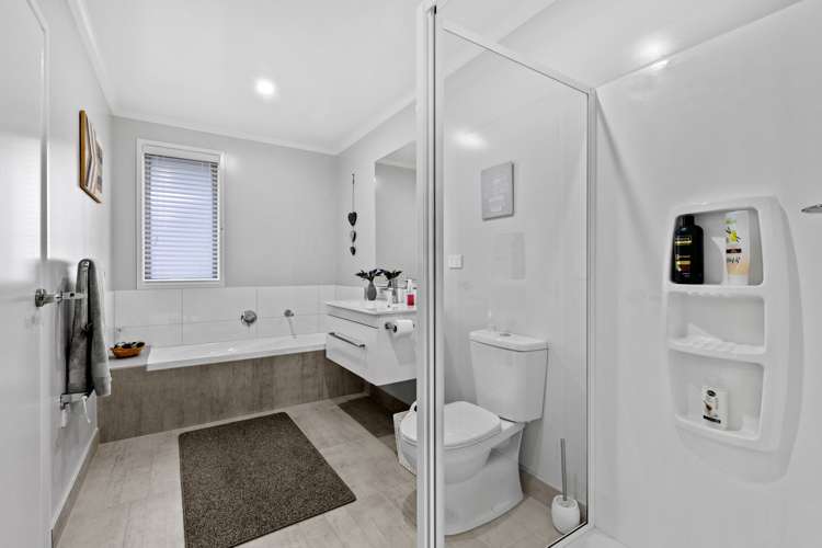 11 Orchard Terrace Riverhead_7