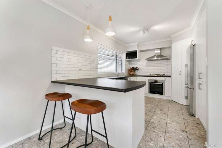 321 Hill Road The Gardens_5