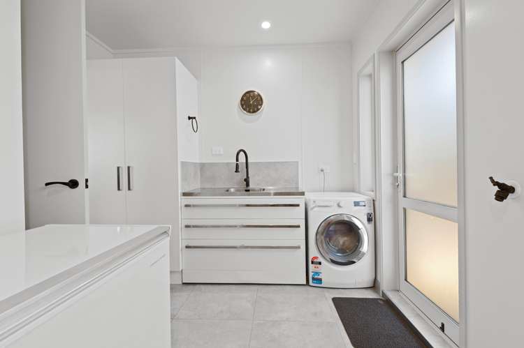 12a Sumner Street Glenholme_24