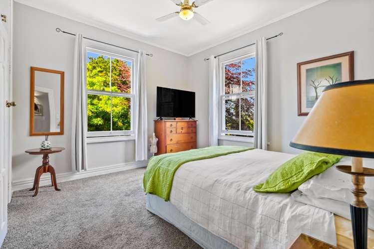 8 High Oaks Way Avenues_13